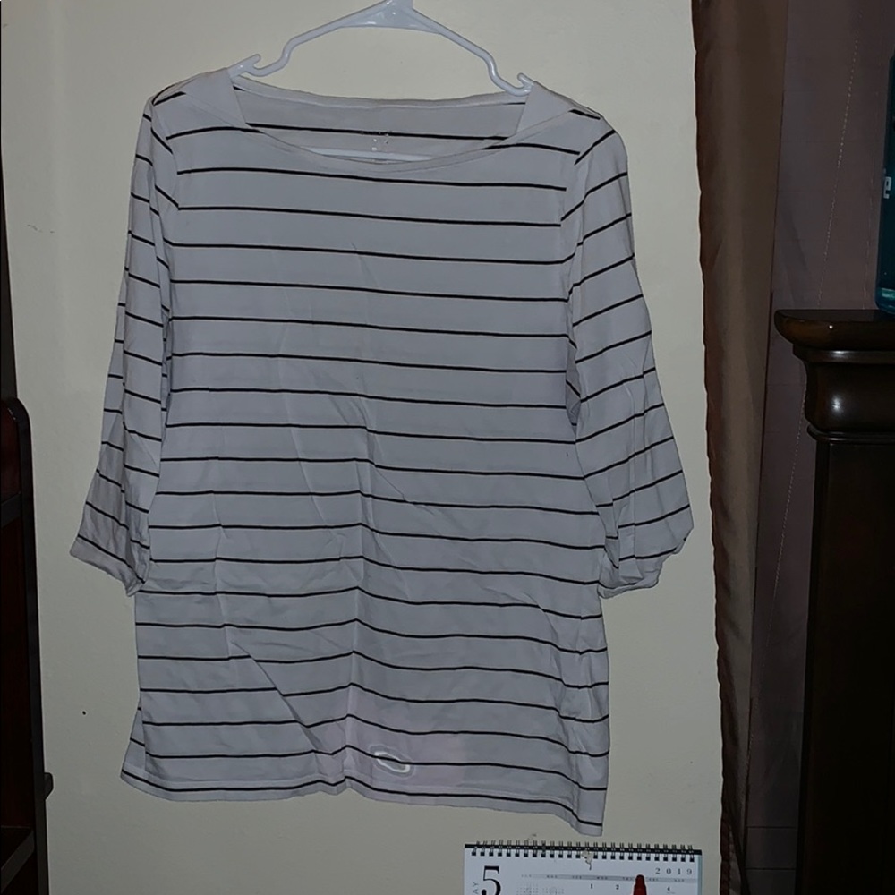Mid sleeve shirt